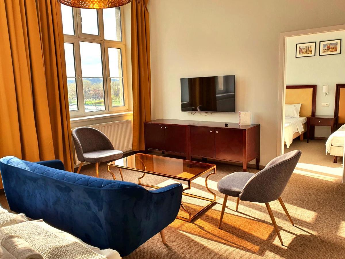 Holiday Suites Cracow Krakow Exterior photo