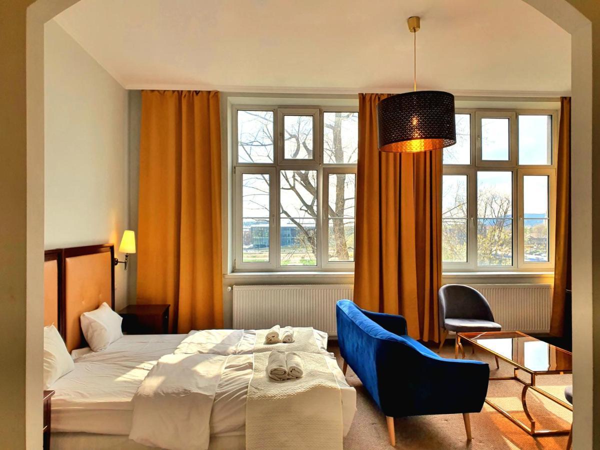 Holiday Suites Cracow Krakow Exterior photo