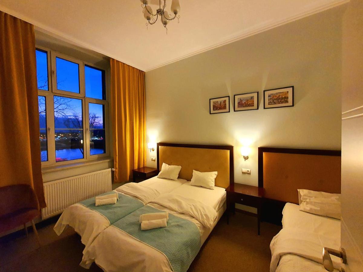 Holiday Suites Cracow Krakow Exterior photo